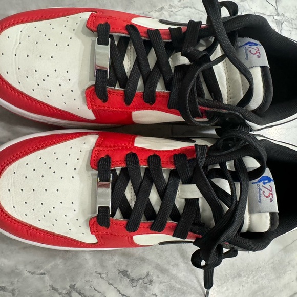 Men’s Nike dunks.  Great Condition - Picture 5 of 5